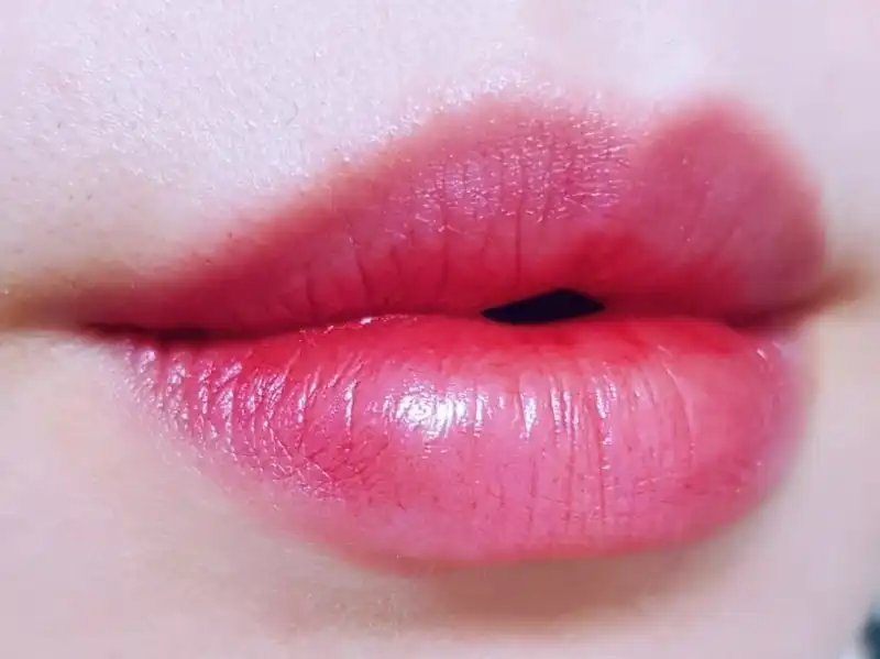 언니의파우치 리뷰 이미지 6 - [루쥬 알뤼르 잉크 [208 메탈릭 레드]]