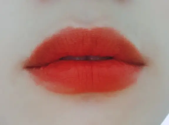 선택된 언니의파우치 리뷰 이미지 - [바이플라워 트리플 무스 틴트 [05 브릭레드 무스]]