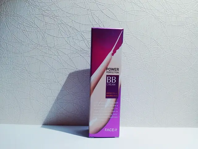 선택된 언니의파우치 리뷰 이미지 - [페이스잇 파워 퍼펙션 비비크림 SPF37PA++ 02 내추럴 베이지]