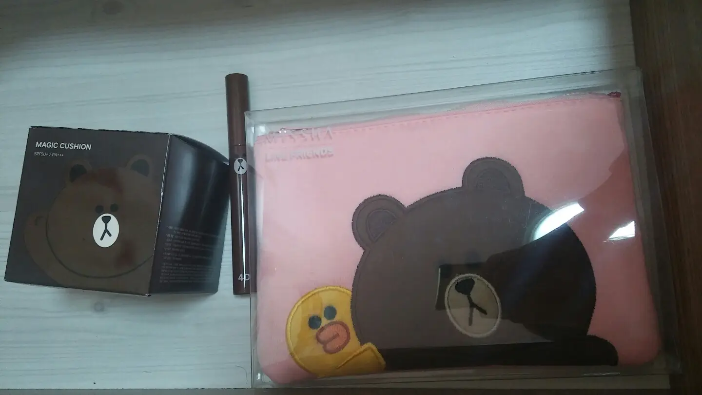 선택된 언니의파우치 리뷰 이미지 - [[M] 매직 쿠션 모이스처 SPF50+ PA+++ [21호]]