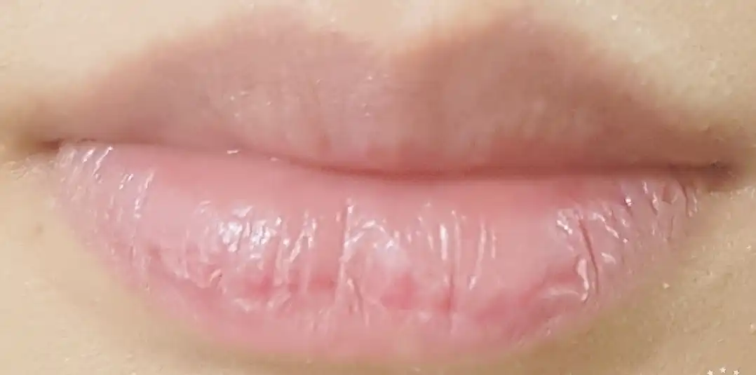언니의파우치 리뷰 이미지 3 - [언파 부비부비 버블 립 스크럽 (10ml)]