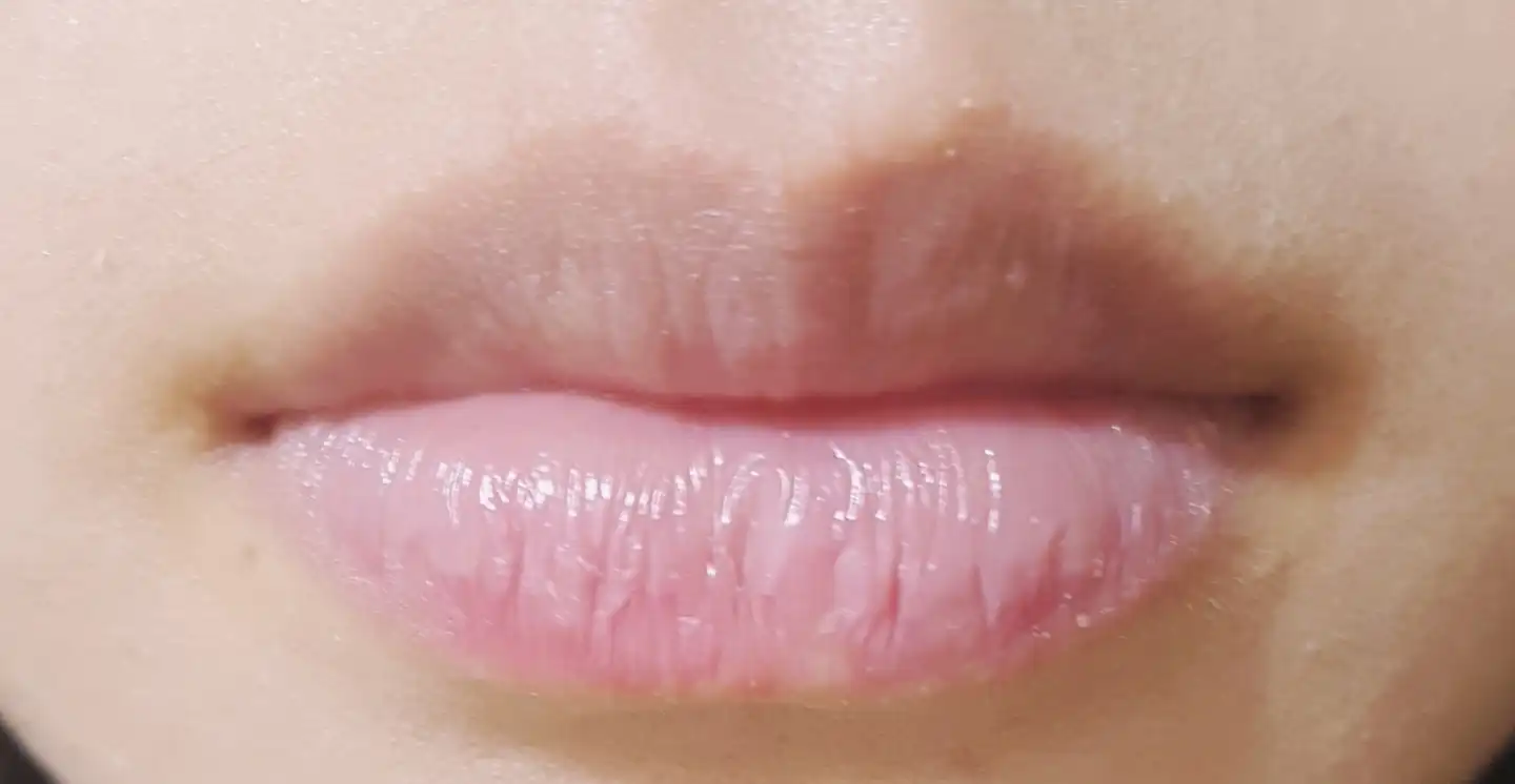 언니의파우치 리뷰 이미지 6 - [언파 부비부비 버블 립 스크럽 (10ml)]