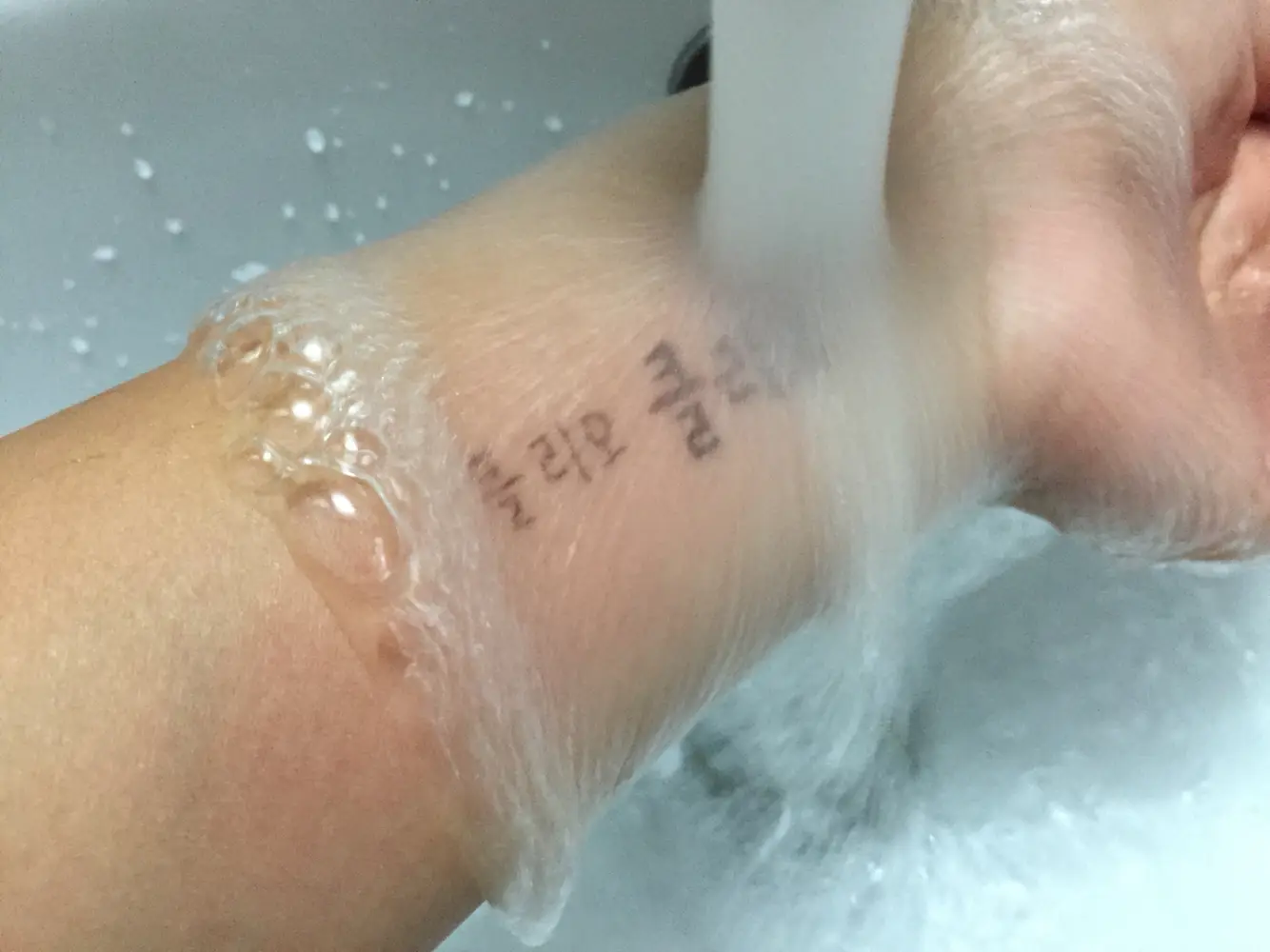 선택된 언니의파우치 리뷰 이미지 - [워터프루프 펜라이너 오리지널 [002 킬브라운]]