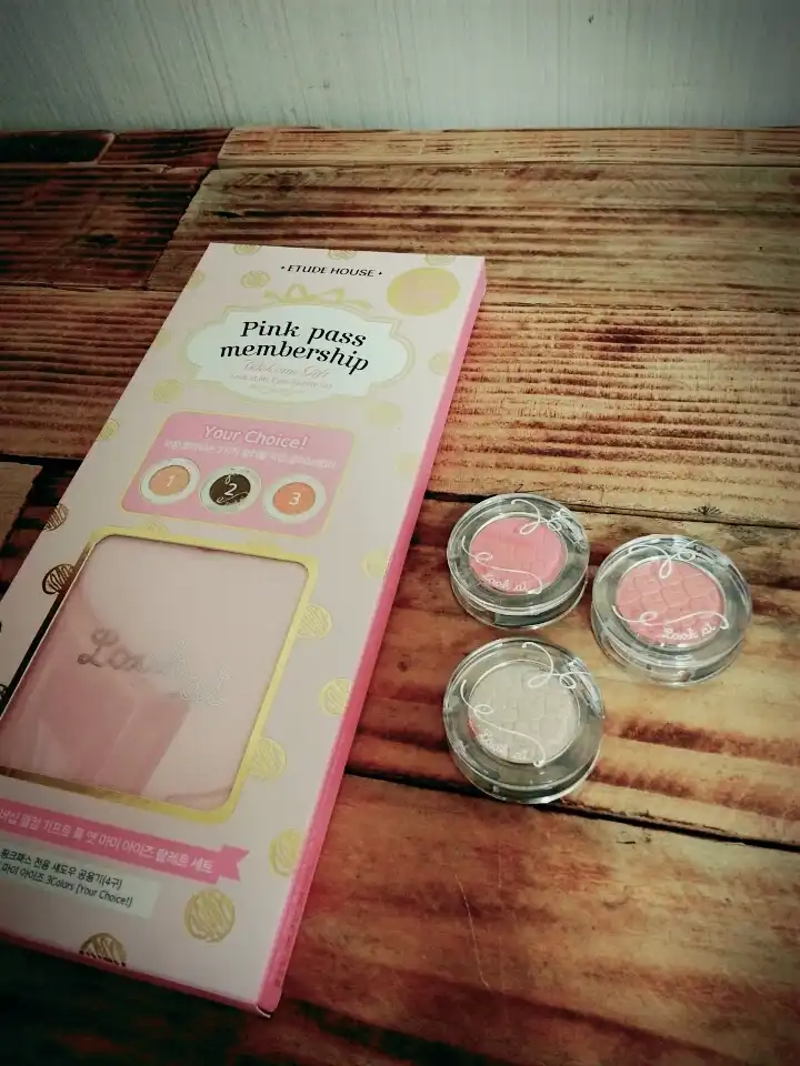 룩 앳 마이 아이즈 [OR208 키싱미 키싱구라미]