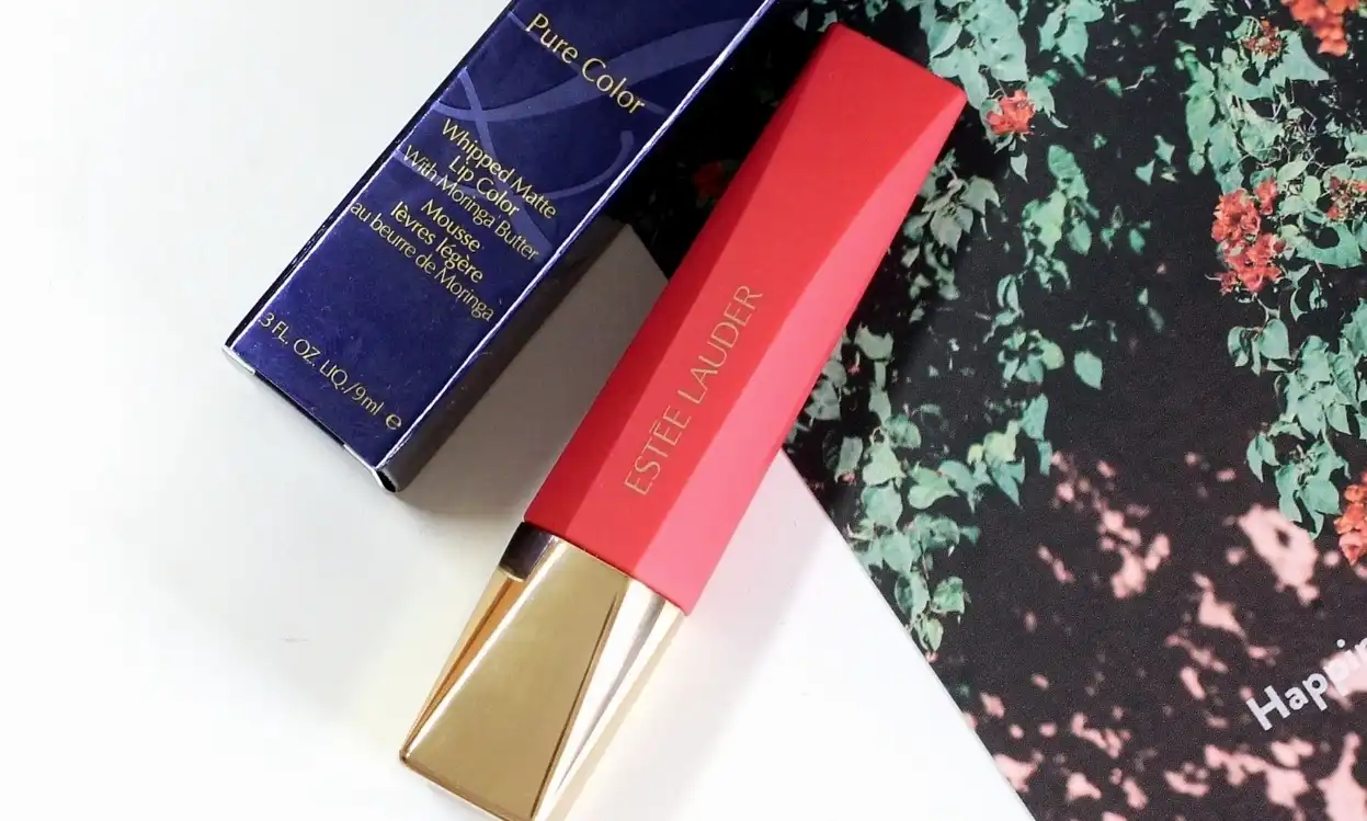 퓨어 컬러 휩 매트 립 컬러 [932 러브피버]