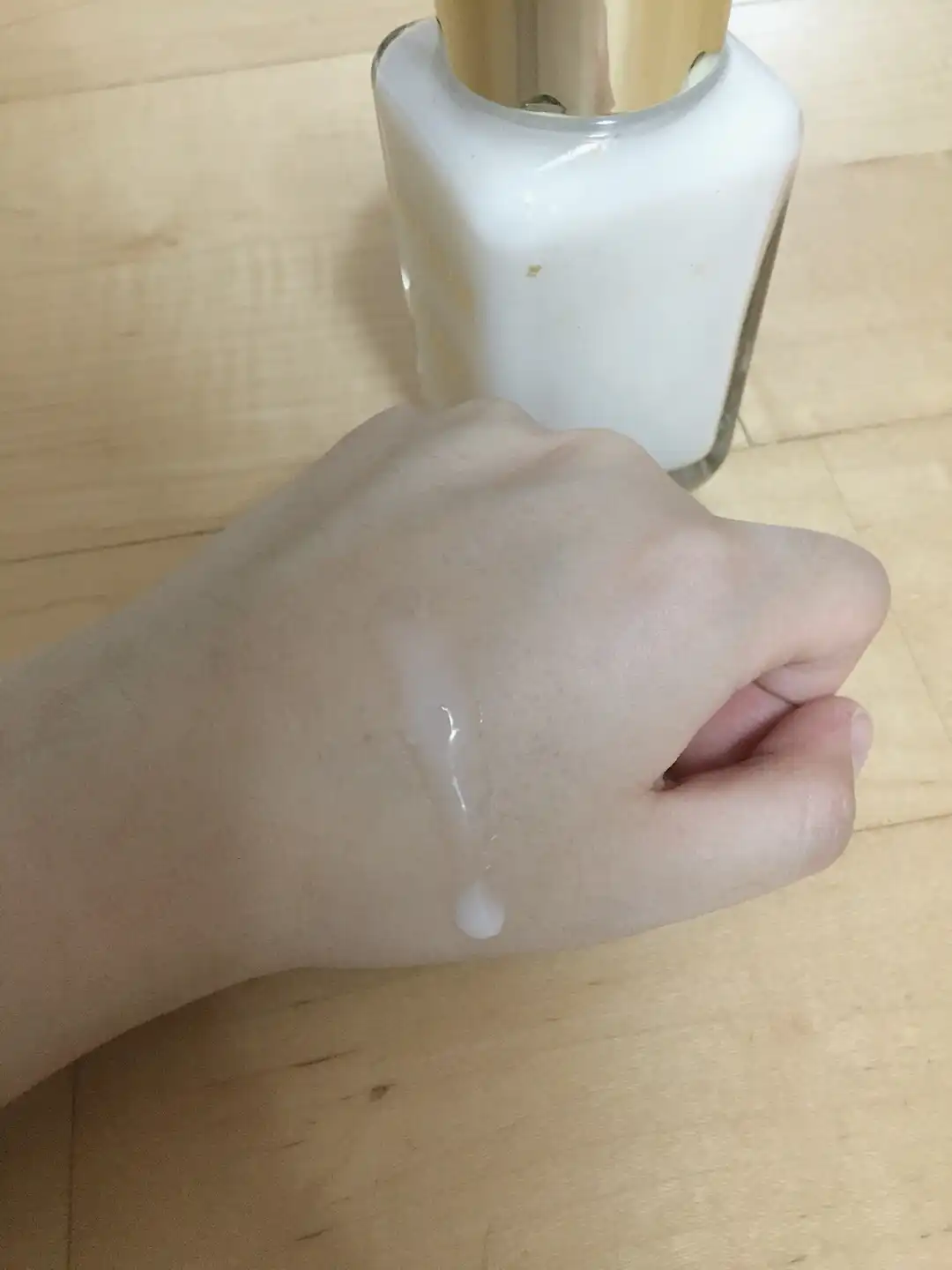 언니의파우치 리뷰 이미지 4 - [러블리골드 24K 홍삼 에멀젼]