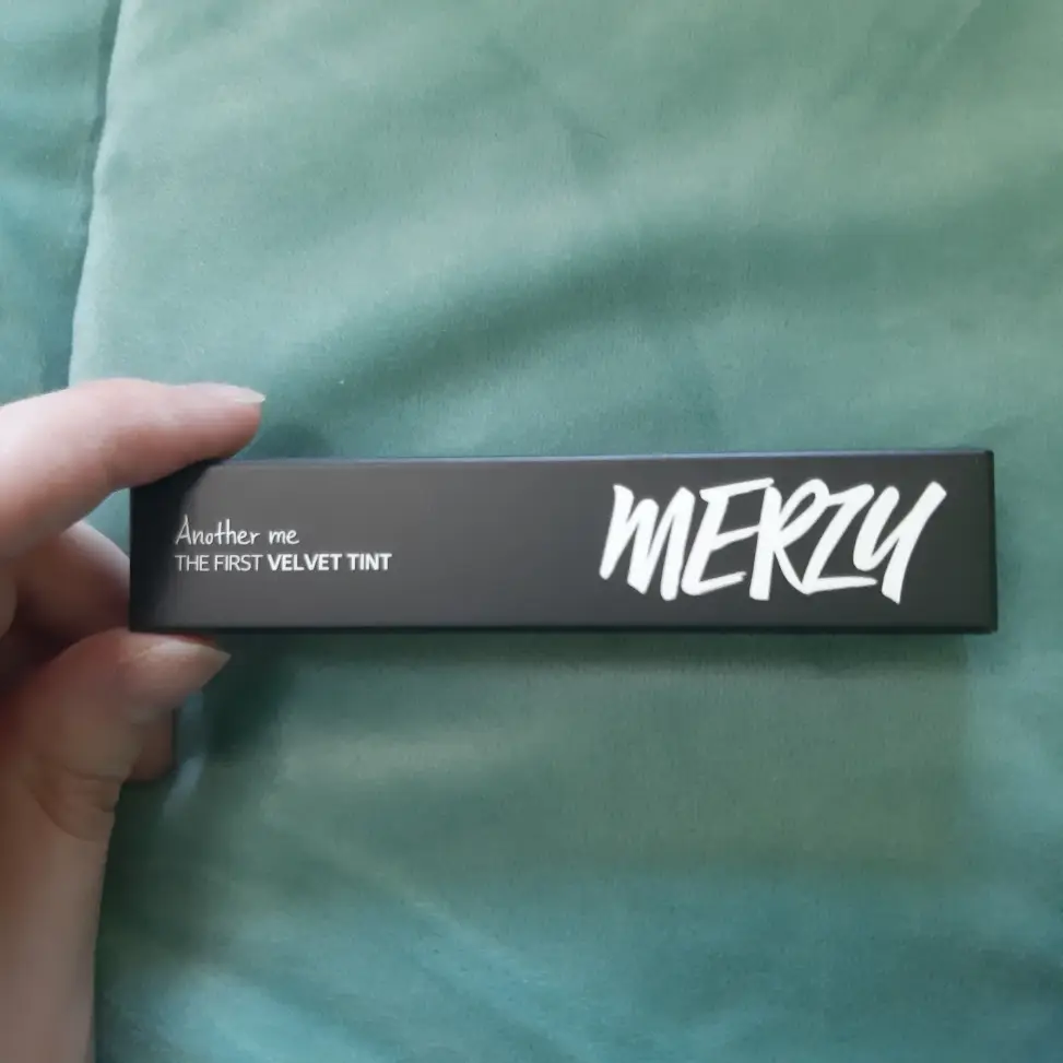 선택된 언니의파우치 리뷰 이미지 - [머지 더 퍼스트  벨벳틴트[V11. SHANGHAI RED 상하이 레드]]