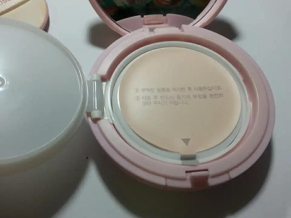언니의파우치 리뷰 이미지 3 - [진주알 맑은 매직 애니 쿠션(리필) SPF34/PA++ (Pink)]