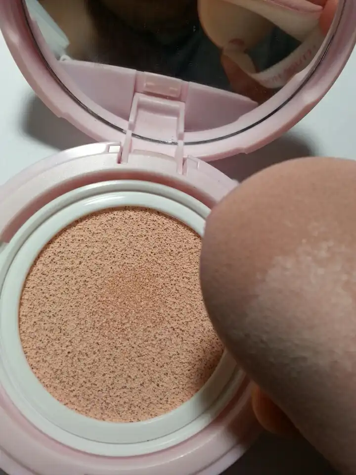 언니의파우치 리뷰 이미지 5 - [진주알 맑은 매직 애니 쿠션(리필) SPF34/PA++ (Pink)]