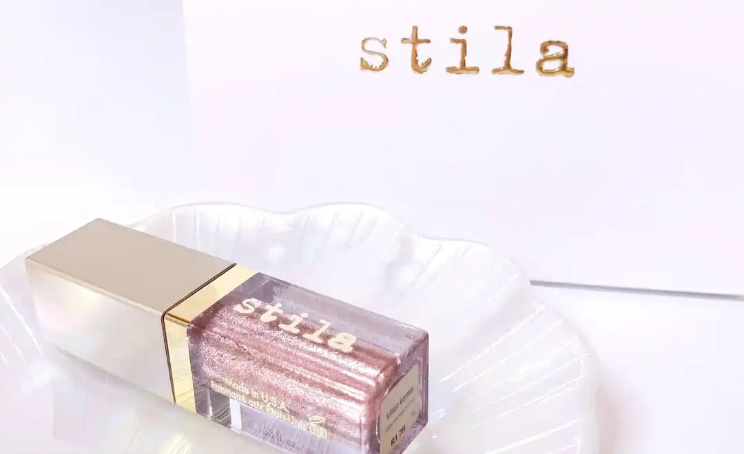 매그니피센트 메탈 글리터 앤 글로우 리퀴드 아이섀도우 [키튼 카르마]