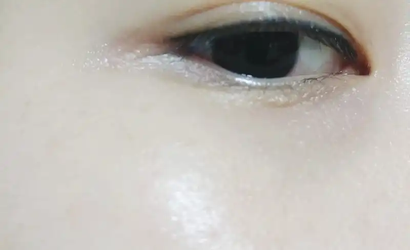 라이크 화이트 블라썸 에센스 토너