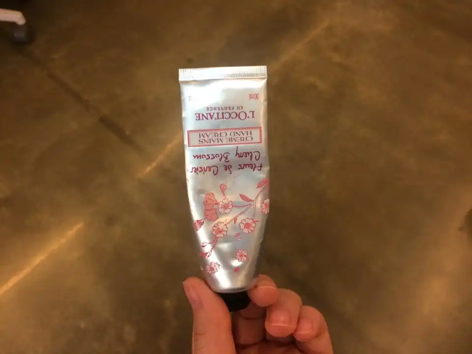 체리 블라썸 소프트 핸드 크림