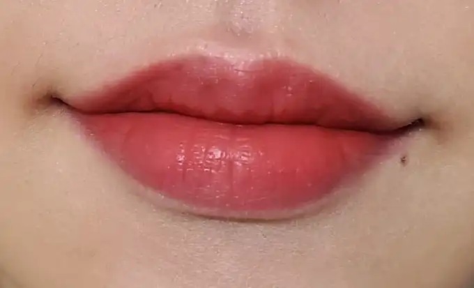 키스미 아이 라이트 블러리 픽싱 틴트 [05 릿치 레드]