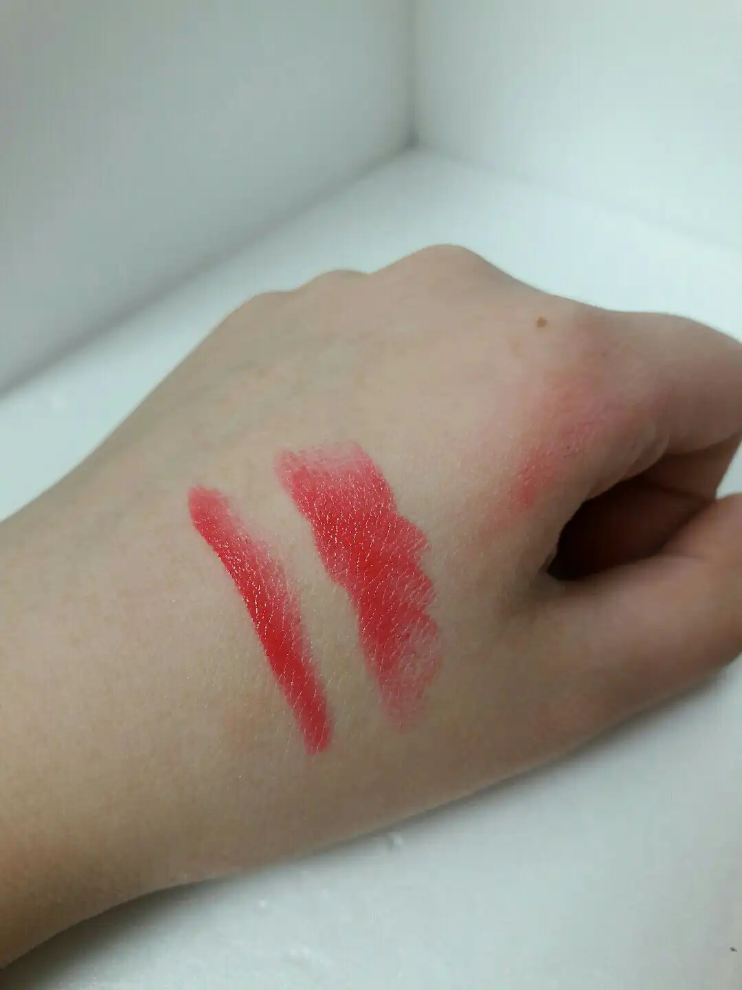 선택된 언니의파우치 리뷰 이미지 - [모이스처 터치 립스틱]