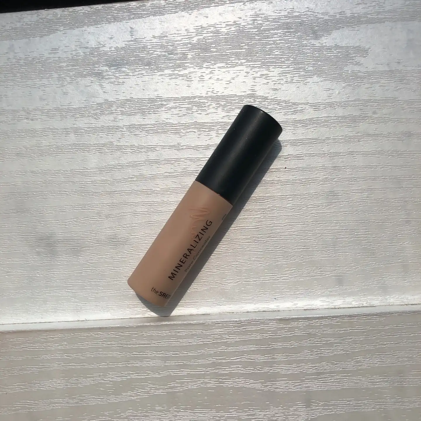 미네랄라이징 포어 컨실러 [01 클리어 베이지]