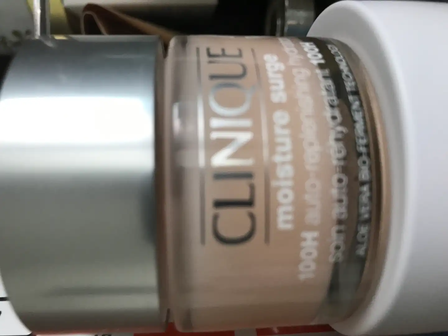 모이스춰 써지 인텐스 스킨 포티파잉 하이드레이터