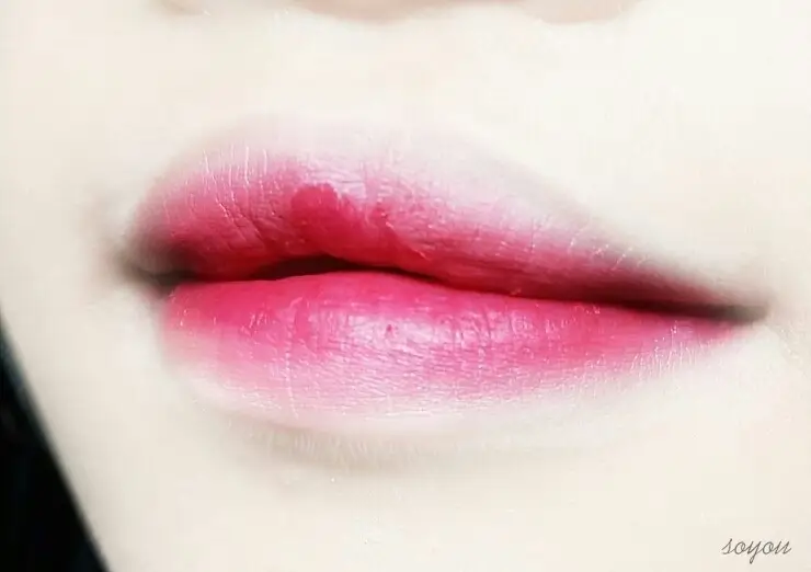 선택된 언니의파우치 리뷰 이미지 - [블로썸 카레스 쿠션 틴트]