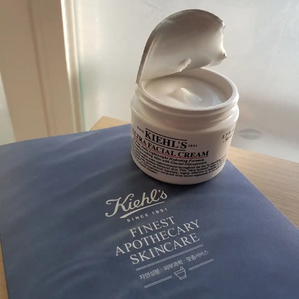 언니의파우치 리뷰 이미지 2 - [NEW 울트라 훼이셜 크림]