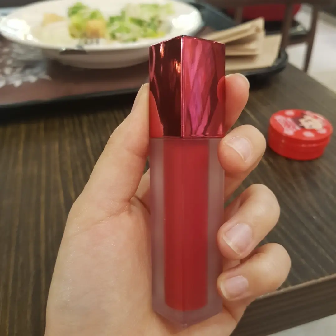 선택된 언니의파우치 리뷰 이미지 - [에어 핏 촉촉틴트 [C01 활짝핀 튤립]]