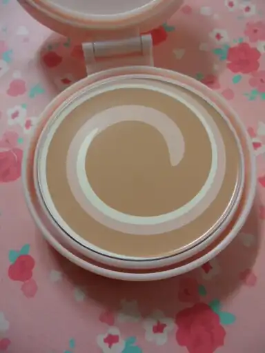 토탈 솔루션 에센스 비비밤 SPF33 PA++ 2호