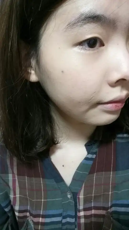 언니의파우치 리뷰 이미지 7 - [토탈 솔루션 에센스 비비밤 SPF33 PA++ 2호]