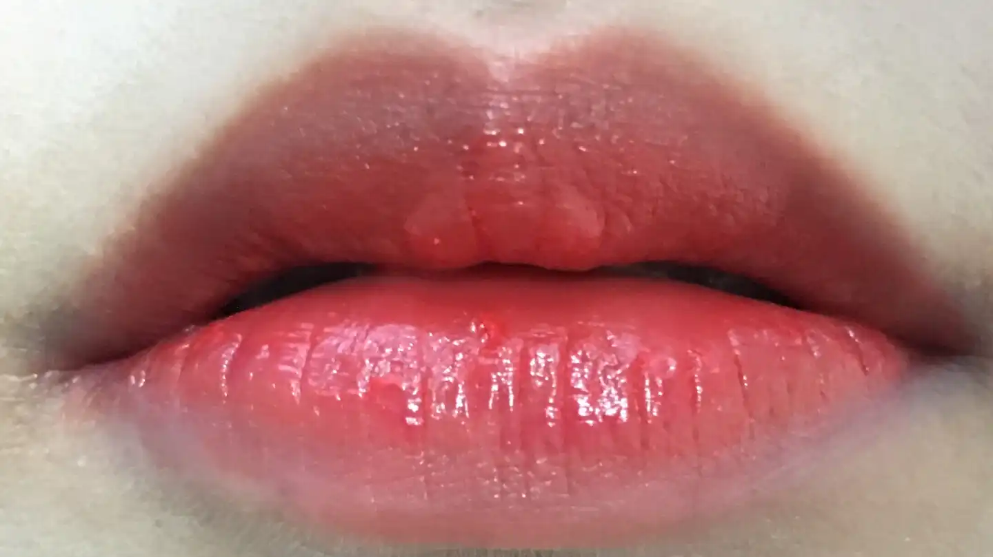 언니의파우치 리뷰 이미지 - [루쥬 쀠르 꾸뛰르 [50 루쥬 네온]]