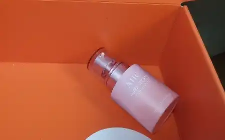 아우라 시크릿 톤업 벨벳