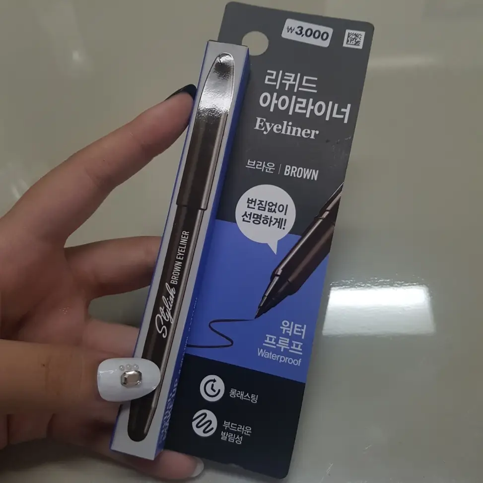 선택된 언니의파우치 리뷰 이미지 - [스타일리쉬 붓펜 아이라이너 [브라운]]