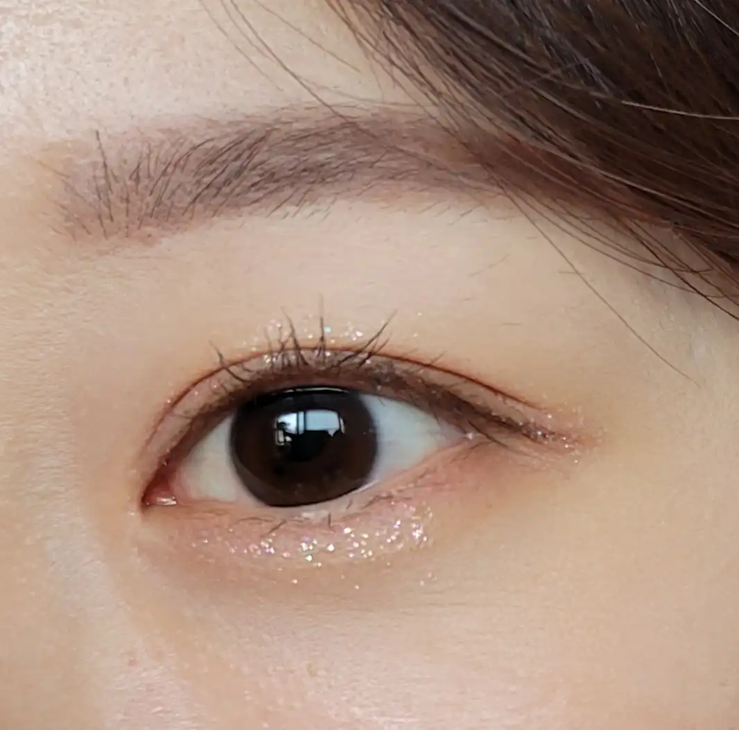 오로라 트윙클 아이글리터 [01 밀키 블링]