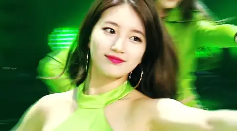 선택된 언니의파우치 리뷰 이미지 - [레트로 매트 립스틱 [올 파이어드 업]]