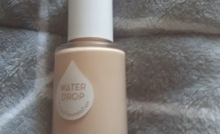 물방울 틴티드 파운데이션 [01 페일]