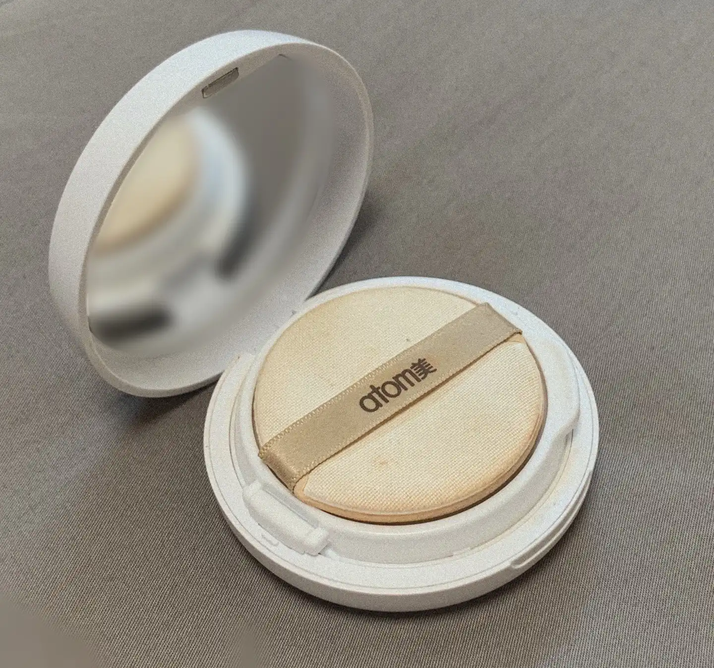 언니의파우치 리뷰 이미지 3 - [쿠션 파운데이션 [23 바닐라]]