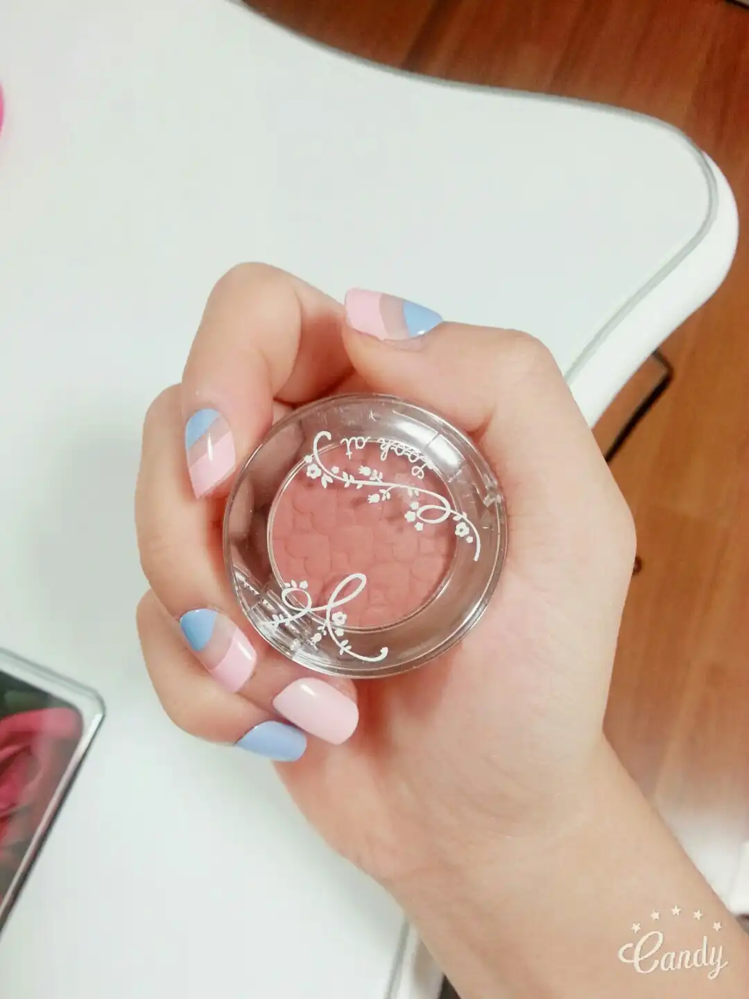 룩 앳 마이 아이즈 [BR422 솔솔 말린 솔방울]