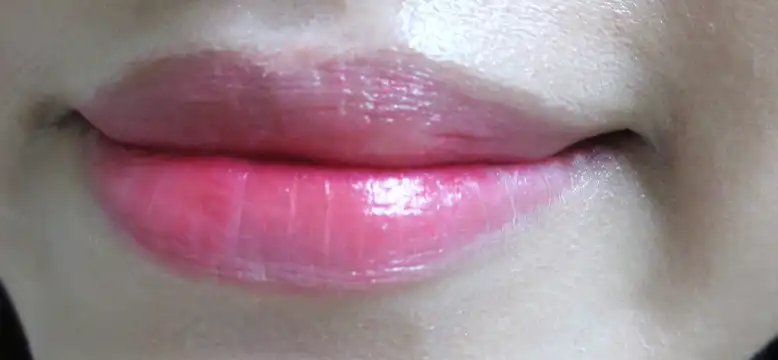 언니의파우치 리뷰 이미지 4 - [타투 립 틴트 TATTOO LIP TINT [COMA]]