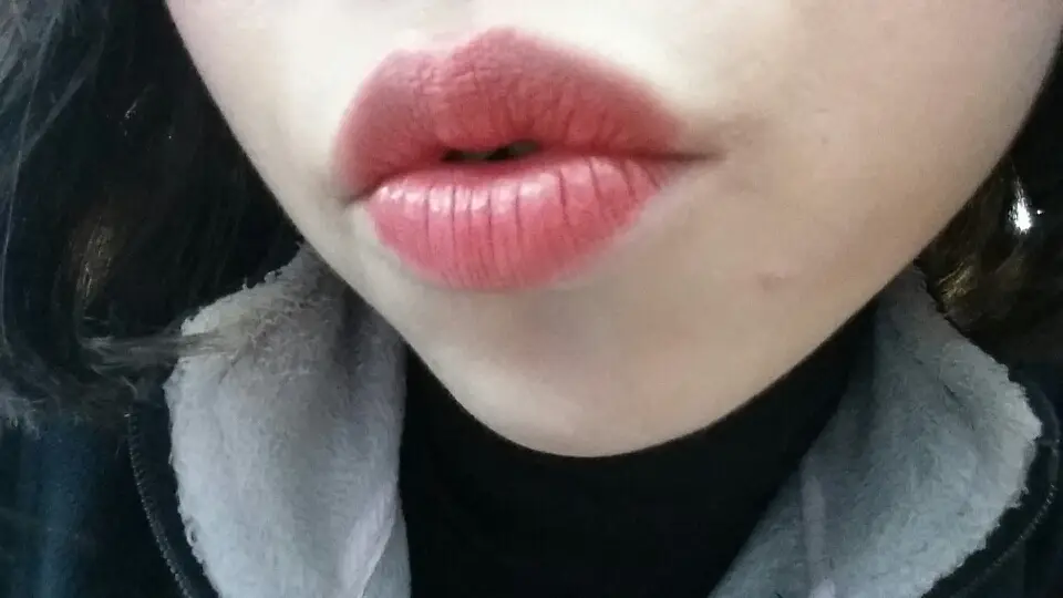 선택된 언니의파우치 리뷰 이미지 - [앰플리파이드 립스틱 [모란지]]