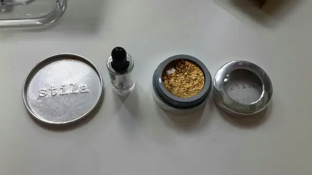 선택된 언니의파우치 리뷰 이미지 - [메탈 포일 피니쉬 아이섀도+프라이머(코멕스 골드)]