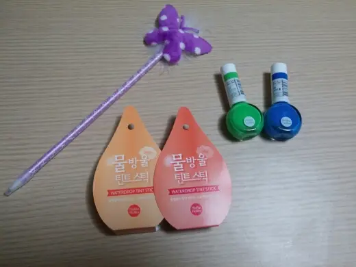 선택된 언니의파우치 리뷰 이미지 - [물방울 틴트 스틱 02 물방울 석류]