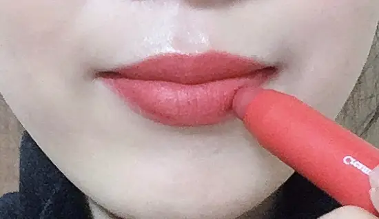 선택된 언니의파우치 리뷰 이미지 - [크리미 틴트 컬러밤 인텐스 벨벳 (16호 벨벳 레드)]