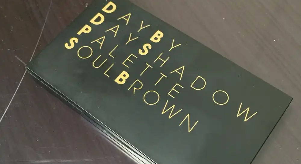 데이 바이 데이 4색 섀도우 팔레트