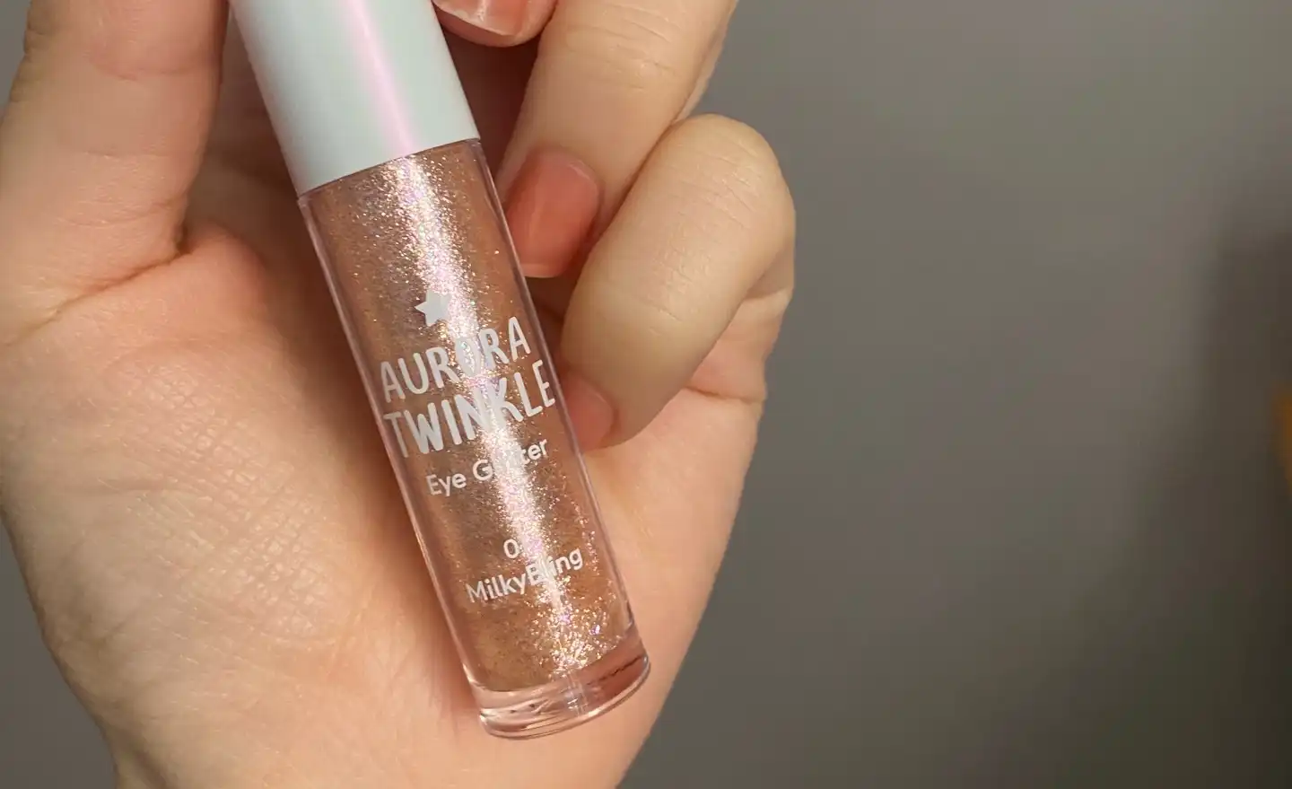 오로라 트윙클 아이글리터 [01 밀키 블링]
