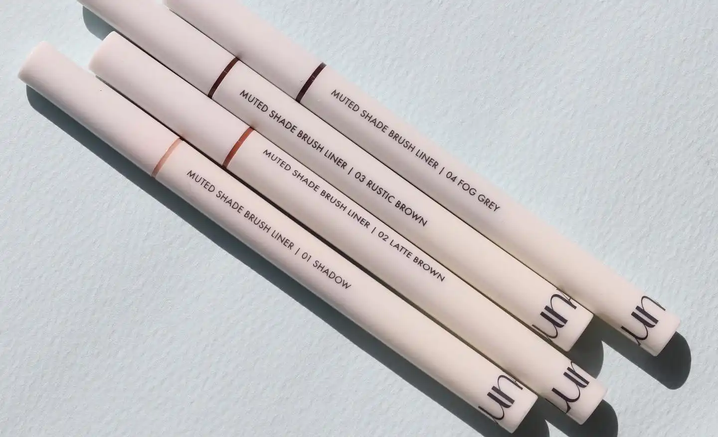 뮤티드 쉐이드 브러쉬 라이너 [02 라떼브라운]