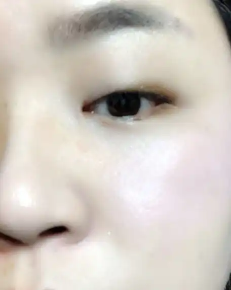 언니의파우치 리뷰 이미지 7 - [맑게 물든 리퀴드 치크 [004 은은착붙누드]]