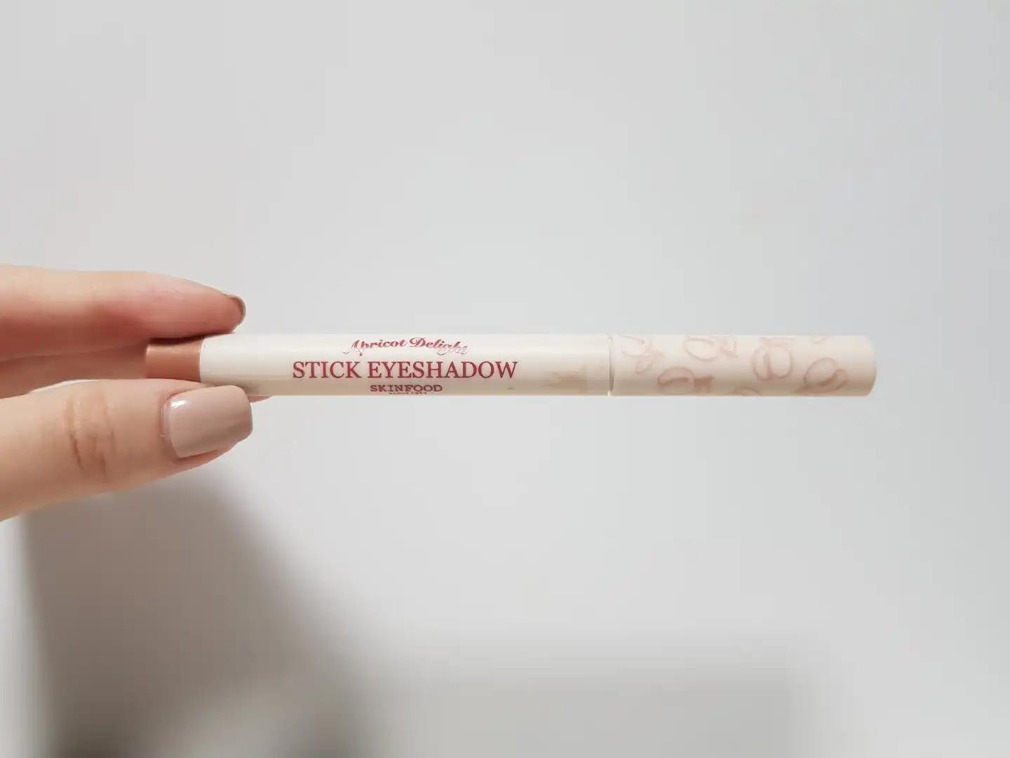 애프리콧 딜라이트 스틱 아이섀도우 [2호 영롱살구씨앗]