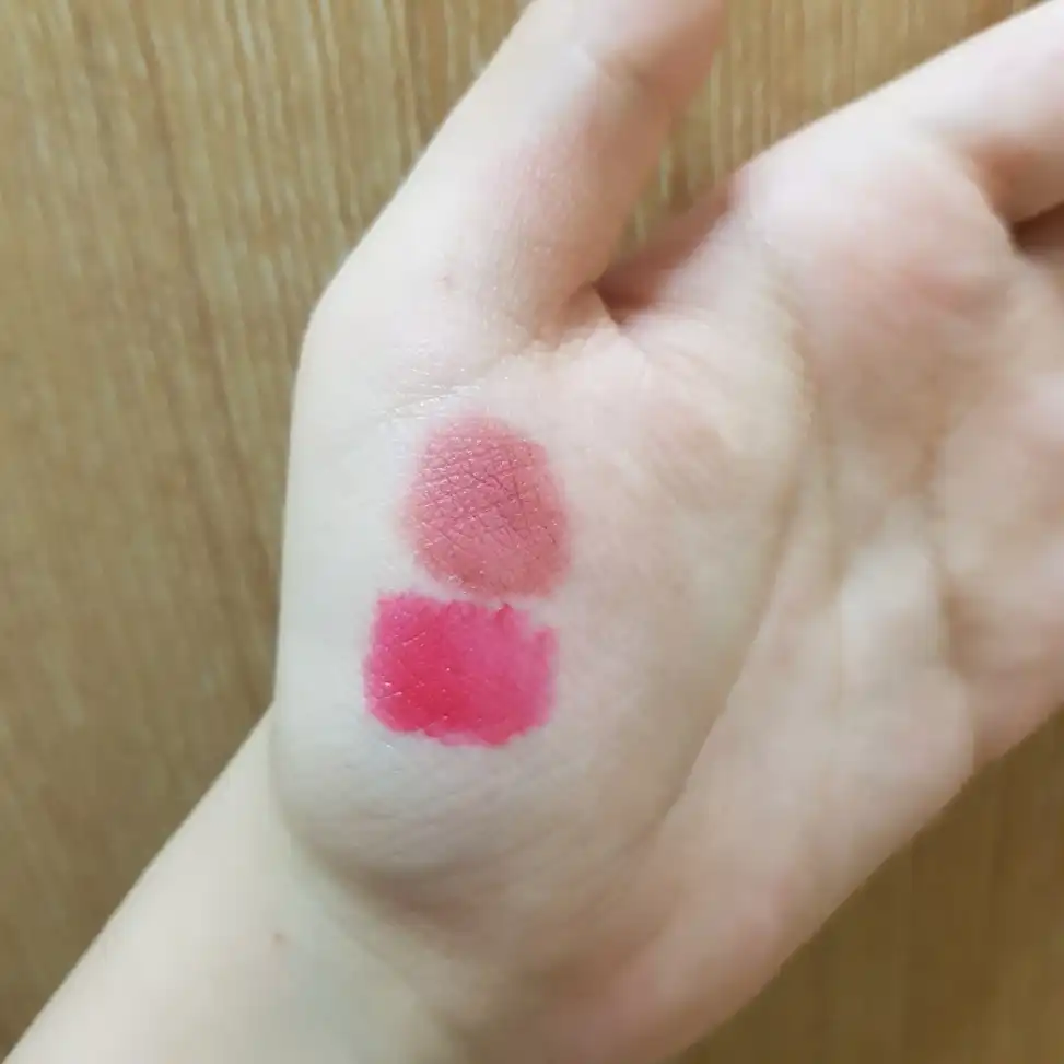 언니의파우치 리뷰 이미지 5 - [오버스머지 립 틴트 [16 휘그 섀도우]]