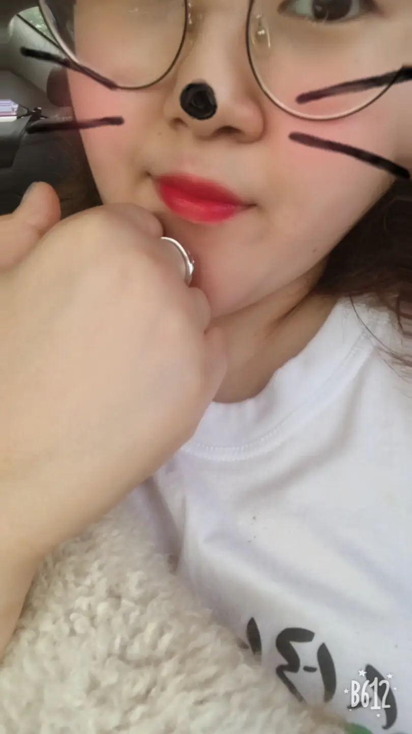선택된 언니의파우치 리뷰 이미지 - [하트풀 멜팅 립스틱 [RD06 산딸기퐁]]