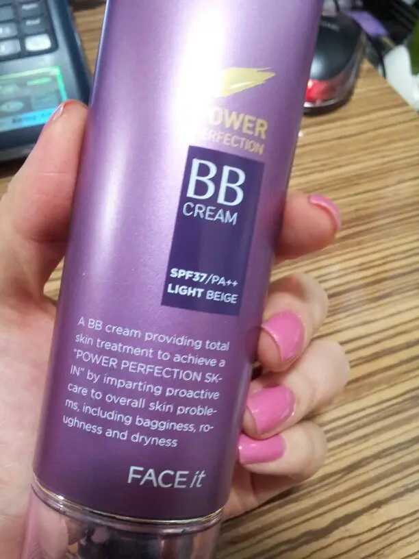 선택된 언니의파우치 리뷰 이미지 - [페이스잇 파워퍼펙션 비비 SPF37PA++ 01 화사한 베이지]