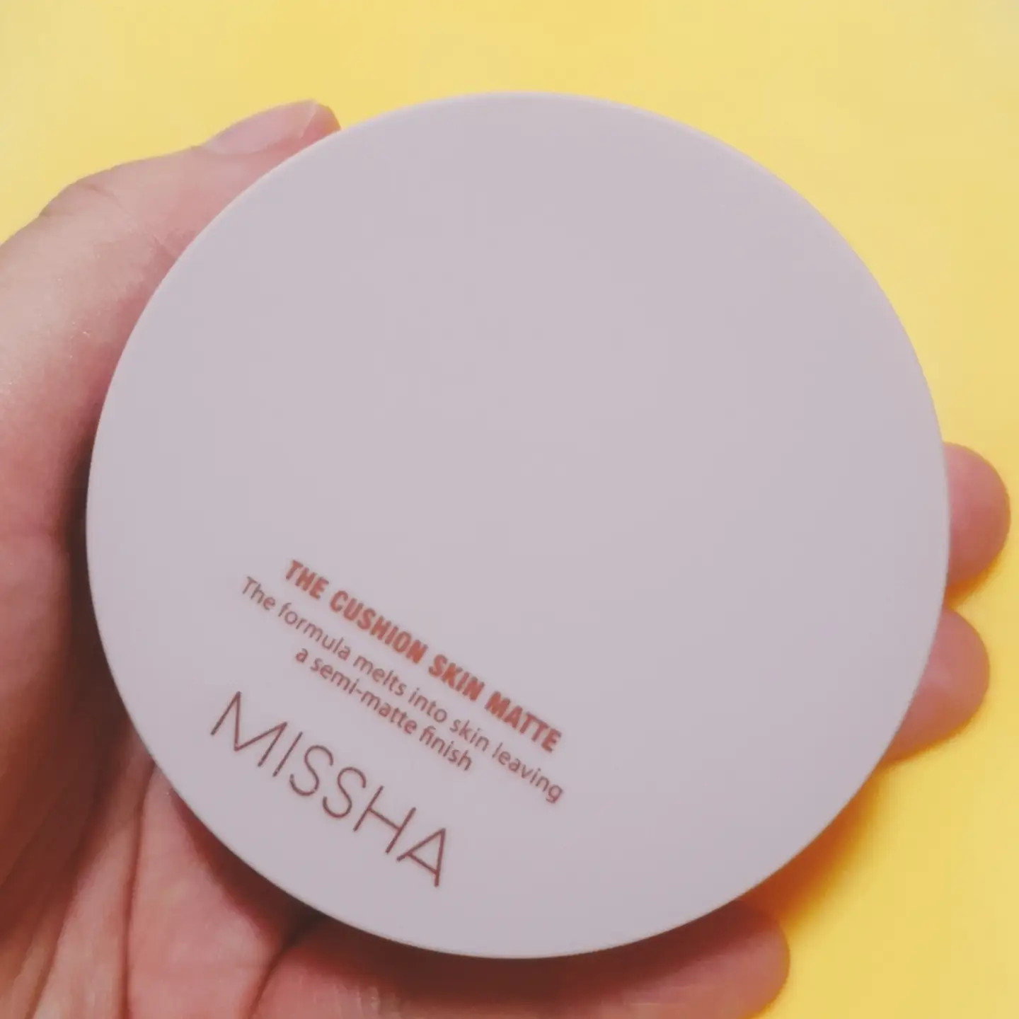 선택된 언니의파우치 리뷰 이미지 - [더 쿠션 스킨 매트 SPF50+/PA++++ [21호 바닐라]]