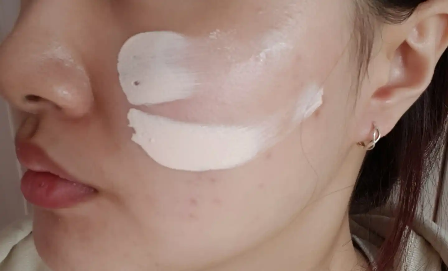 아우라 시크릿 톤업 벨벳