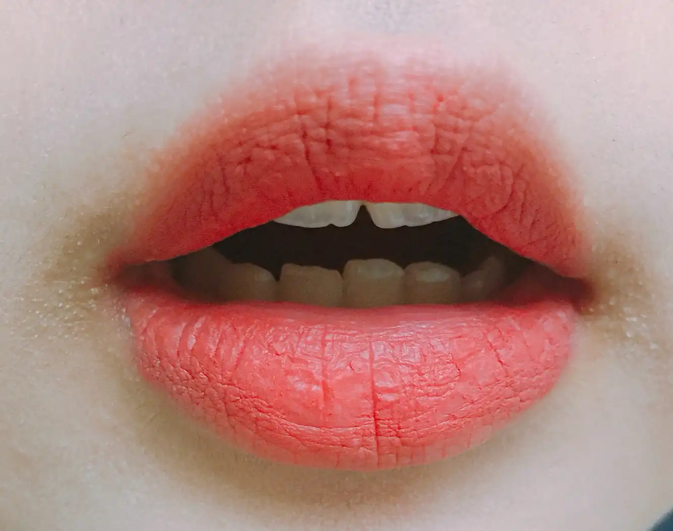 선택된 언니의파우치 리뷰 이미지 - [크리미 틴트 컬러밤 인텐스 벨벳 (16호 벨벳 레드)]