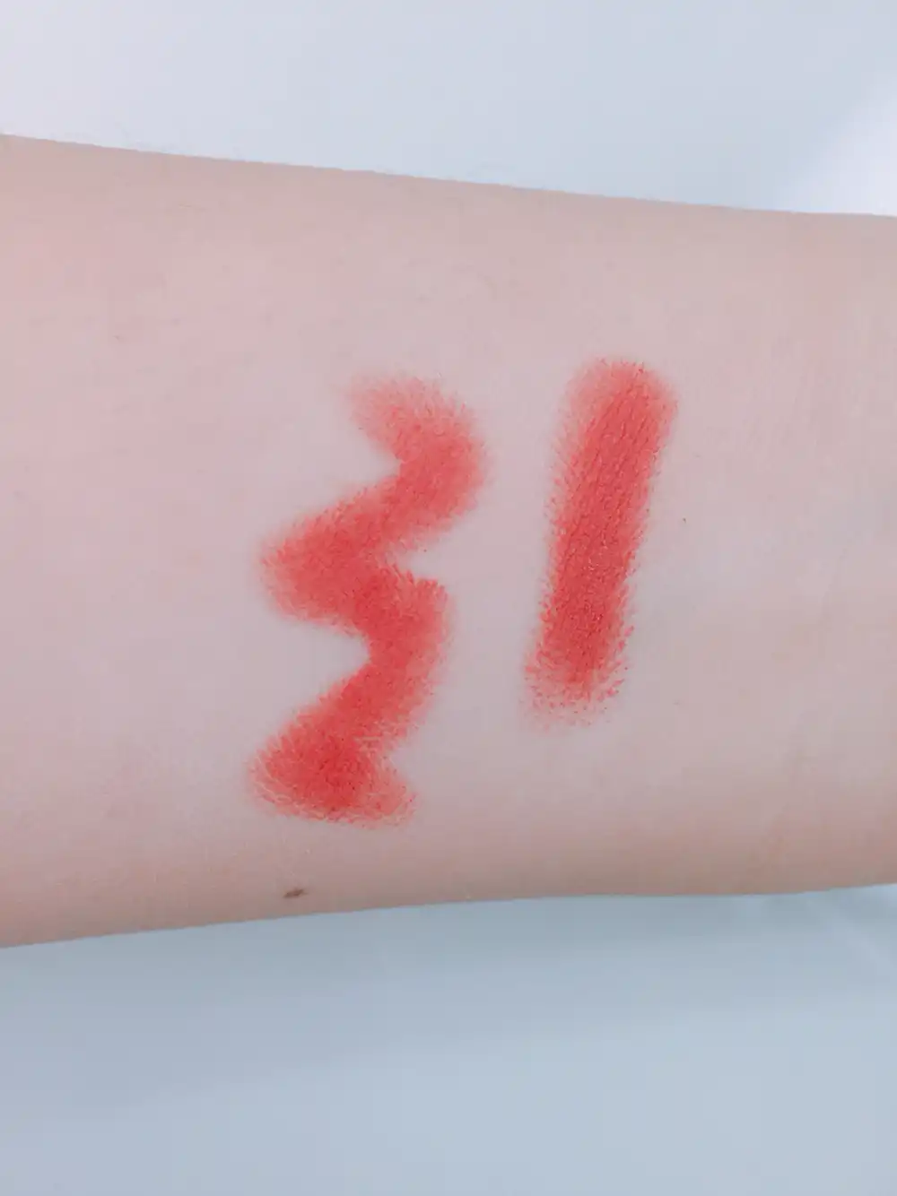 언니의파우치 리뷰 이미지 3 - [크리미 틴트 컬러밤 인텐스 벨벳 (16호 벨벳 레드)]